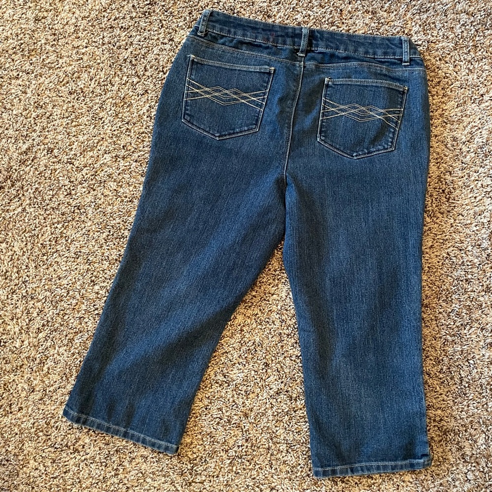 Dress Barn Capri Denim Jeans Women’s Size 10P 10 Petite Capris Cropped Pants - Picture 3 of 5